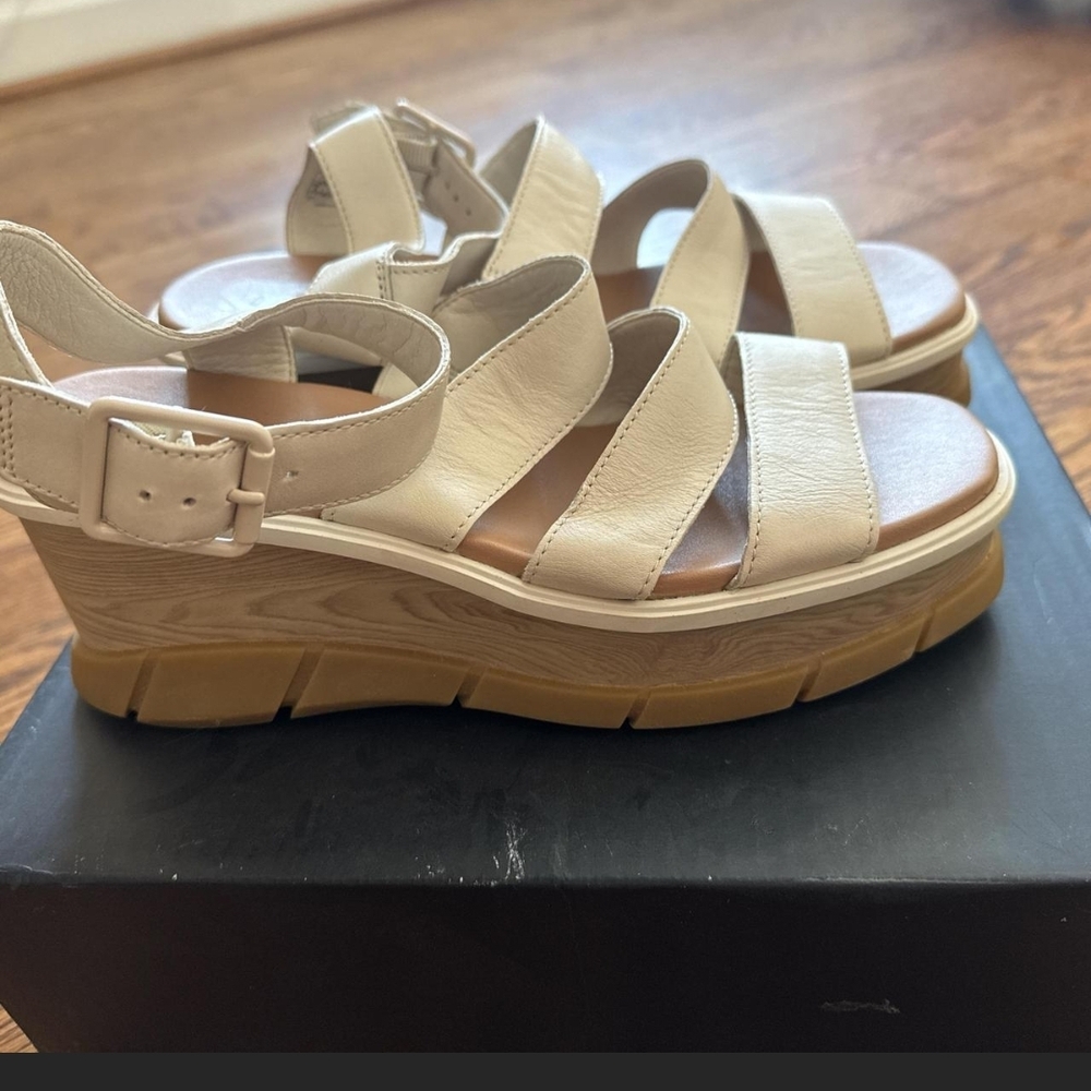 Sorel Cream and Tan Platform Sandals - Picture 4 of 8
